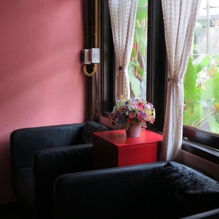 Non House Bangkok บ้านนอนโฮสเทล Luaran gambar