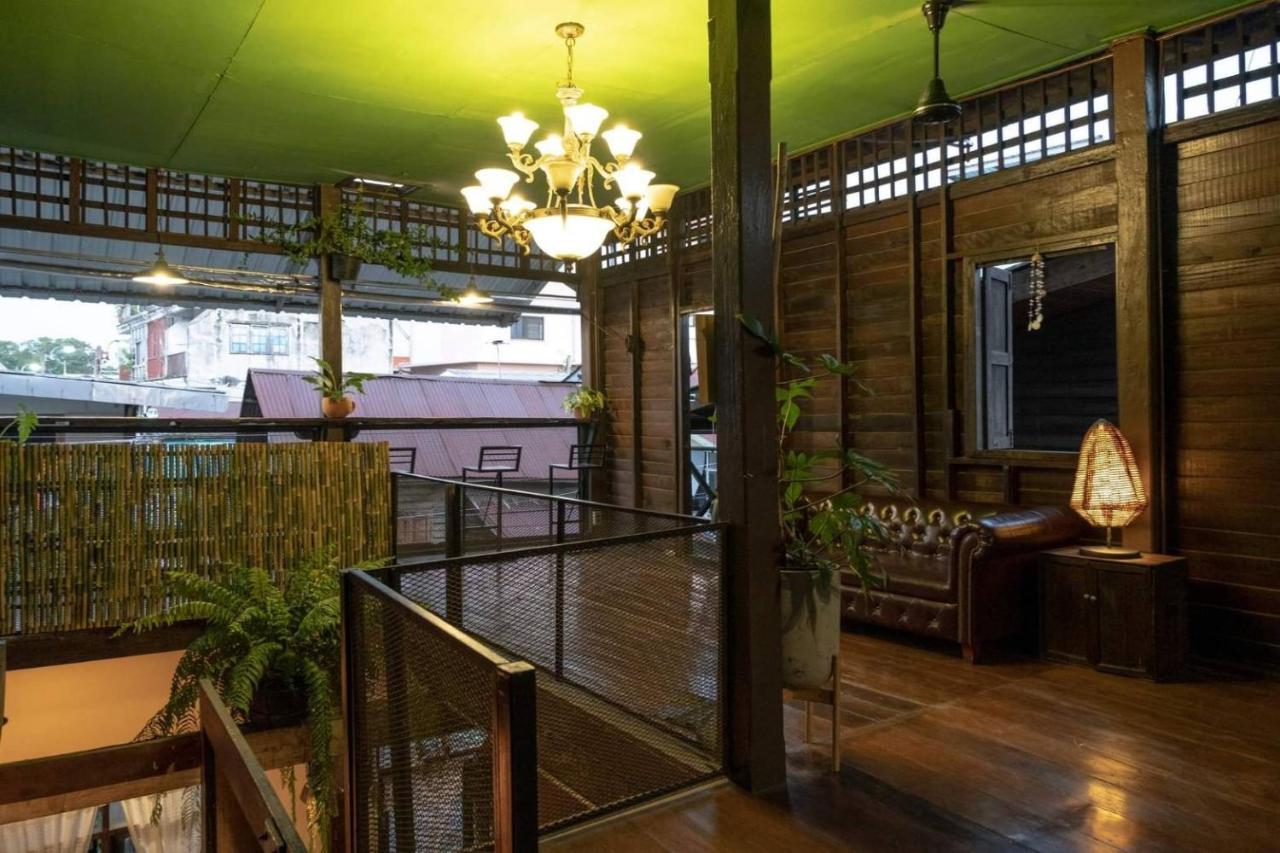 Non House Bangkok บ้านนอนโฮสเทล Luaran gambar