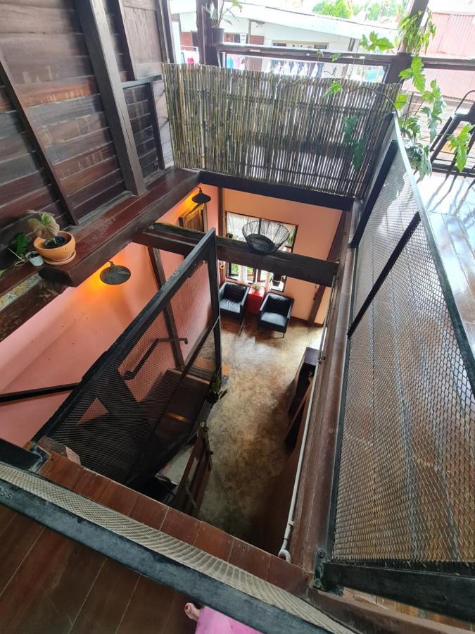 Non House Bangkok บ้านนอนโฮสเทล Luaran gambar