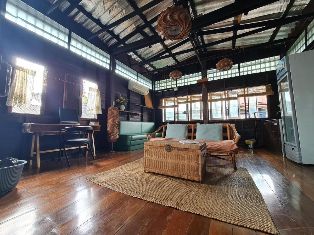 Non House Bangkok บ้านนอนโฮสเทล Luaran gambar