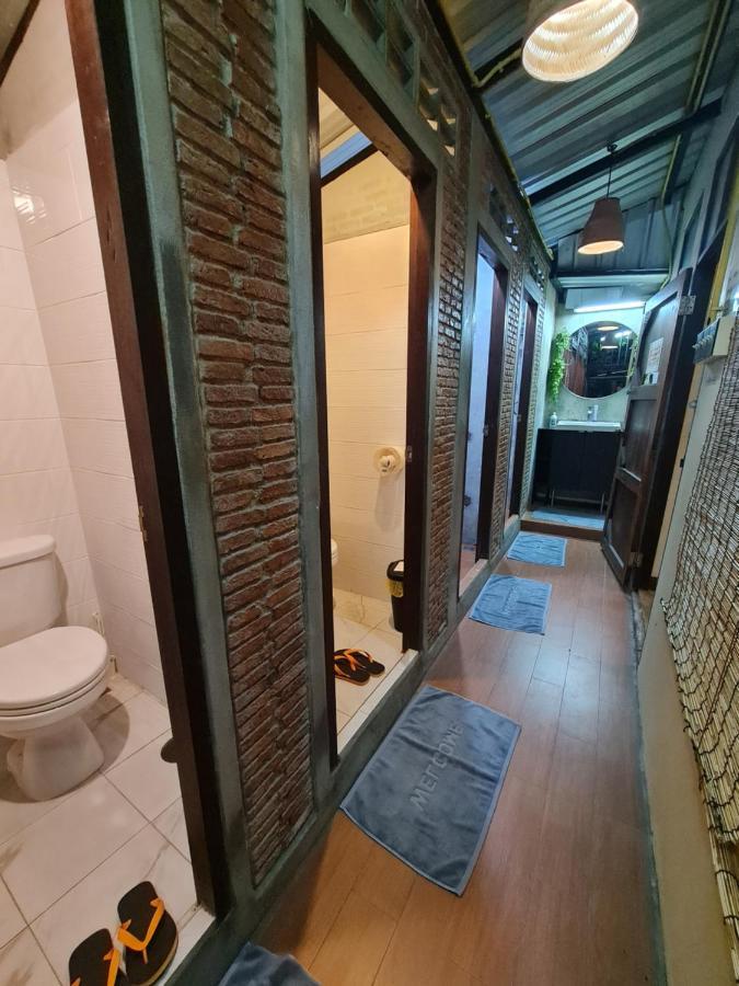 Non House Bangkok บ้านนอนโฮสเทล Luaran gambar