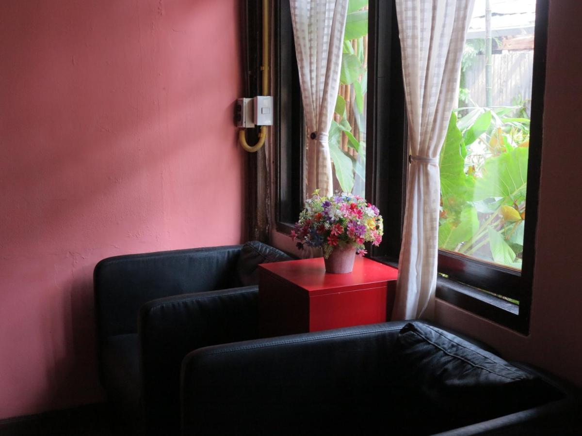 Non House Bangkok บ้านนอนโฮสเทล Luaran gambar