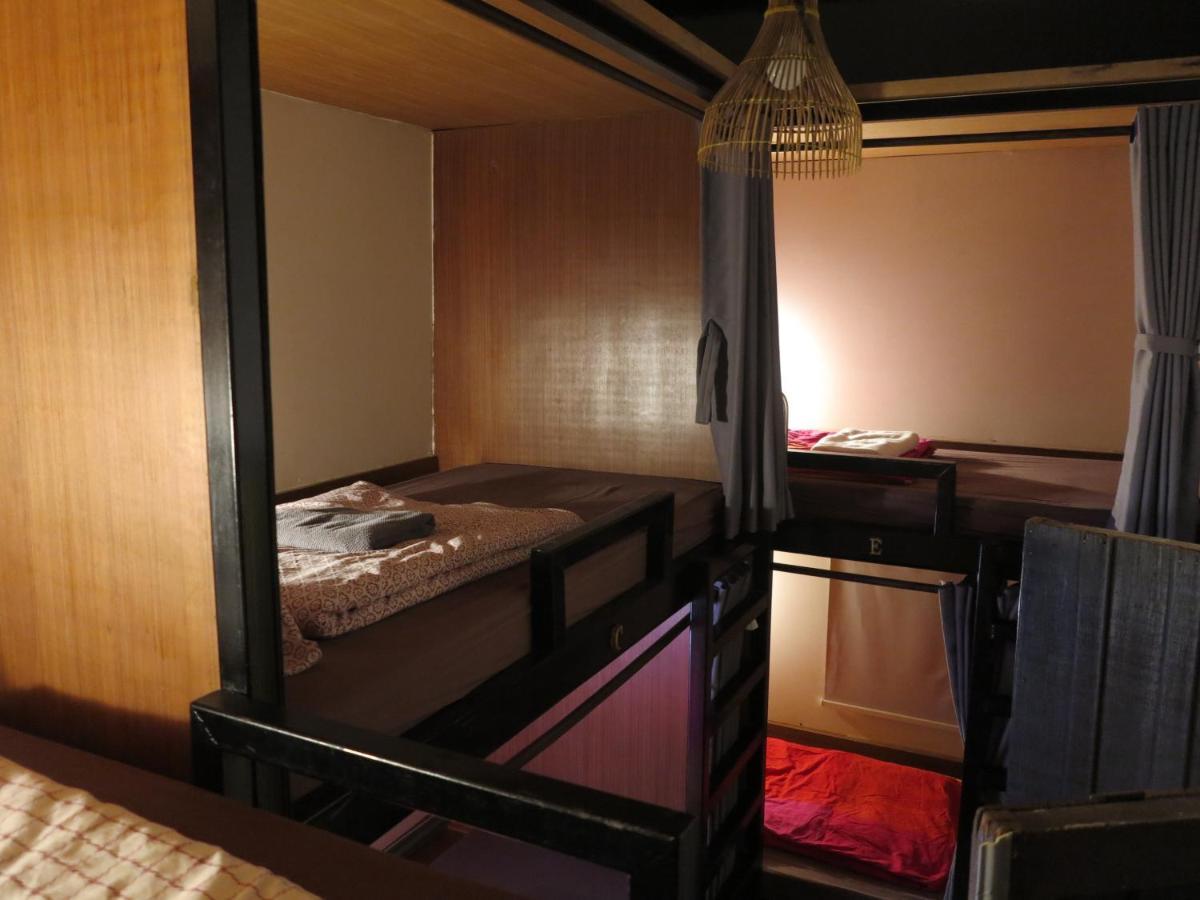 Non House Bangkok บ้านนอนโฮสเทล Luaran gambar